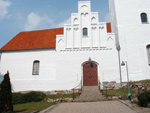 Humble kirkes indgang 2004. Foto: Lis Klarskov Jensen